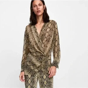 NWT Zara Animal Print Snakeskin Chiffon Wrap Blouse Long Sleeve Top Size XS